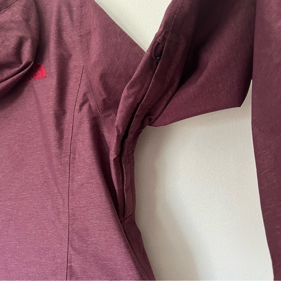 The North Face DryVent Rain Shell women’s size small waterproof wind proof - Picture 6 of 11